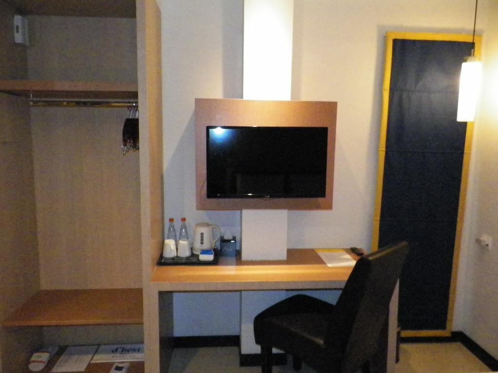 D'Best Hotel Pasar Baru Bandung Room photo