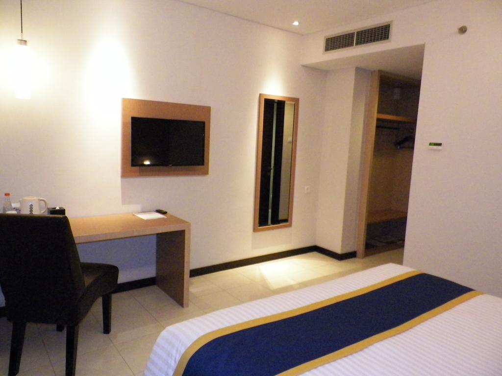 D'Best Hotel Pasar Baru Bandung Room photo