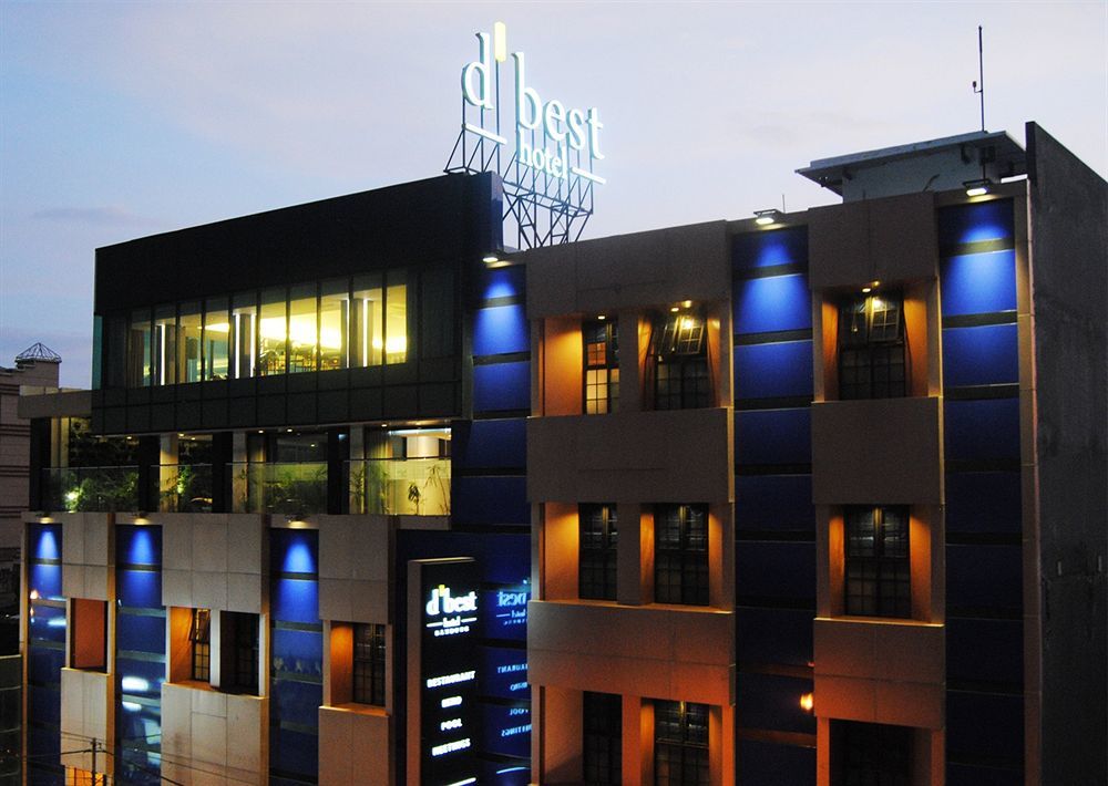D'Best Hotel Pasar Baru Bandung Exterior photo